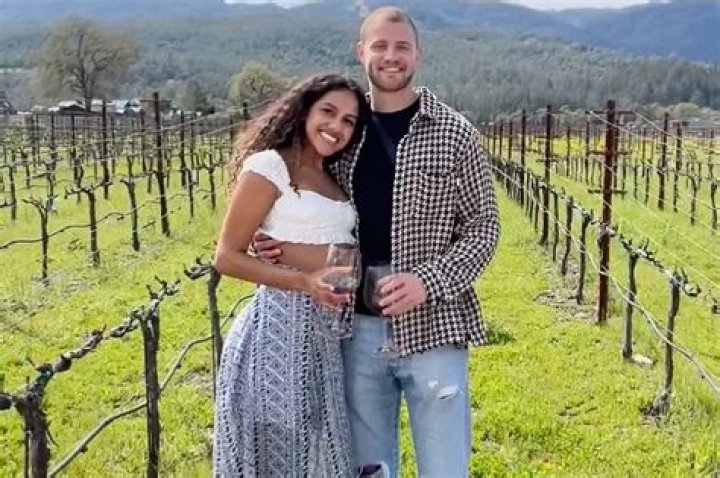 Bachelor Alum Teddi Wright Engaged to Boyfriend Nicholas!