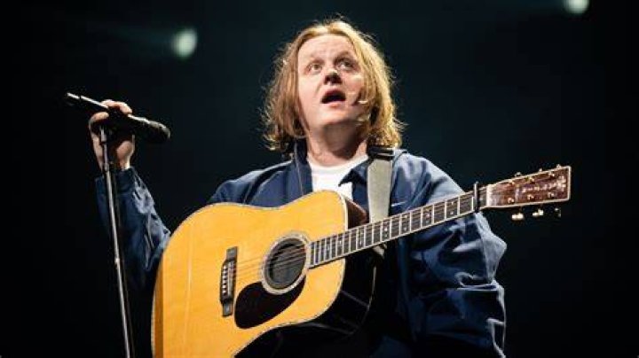 Lewis Capaldi Makes his Relationship with Ellie MacDowall Public as They attended the BRITs Afterparty Together! Lewis Capaldi