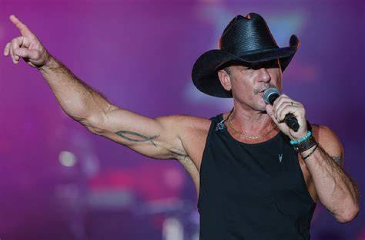 Tim McGraw in a Live